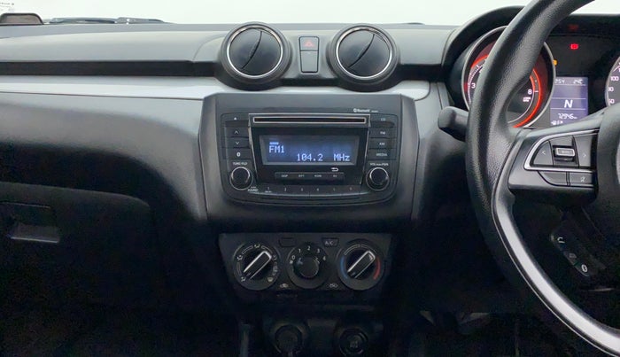 2018 Maruti Swift VXI AMT D, Petrol, Automatic, 72,984 km, Air Conditioner