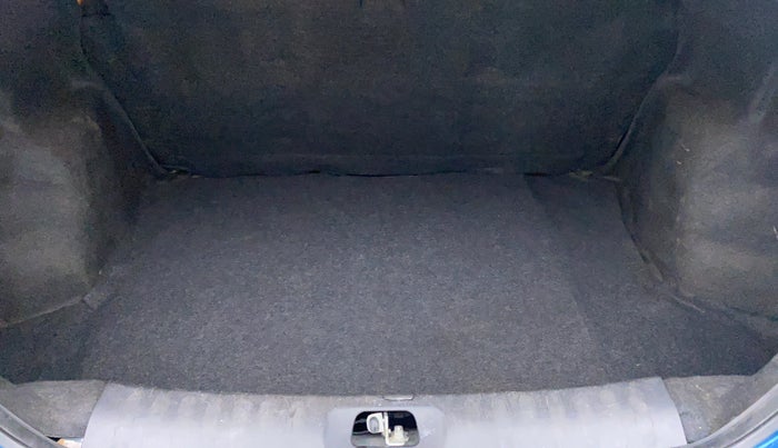 2013 Maruti Swift Dzire VDI, Diesel, Manual, 76,002 km, Boot inside view