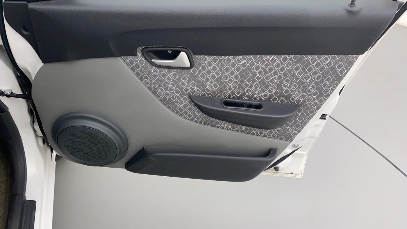 2018 Maruti Alto 800 LXI, Petrol, Manual, 14,797 km, Driver Side Door Panels Controls