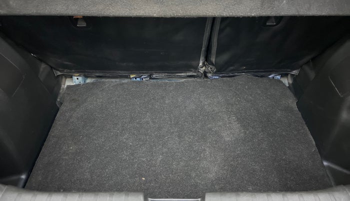 2017 Maruti Baleno DELTA 1.2 K12, Petrol, Manual, 27,767 km, Boot Inside