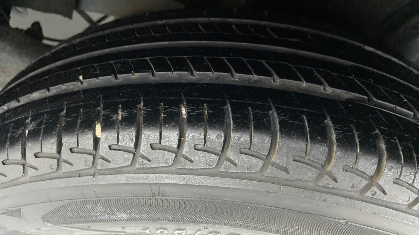 2017 Maruti Baleno DELTA 1.2 K12, Petrol, Manual, 27,767 km, Left Rear Tyre Tread