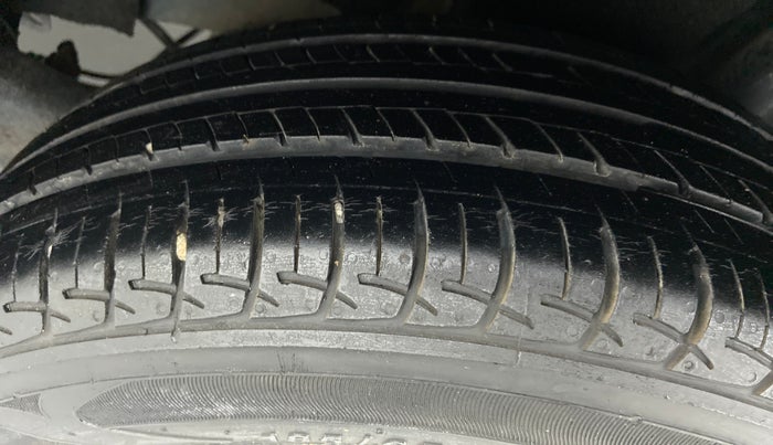 2017 Maruti Baleno DELTA 1.2 K12, Petrol, Manual, 27,767 km, Left Rear Tyre Tread