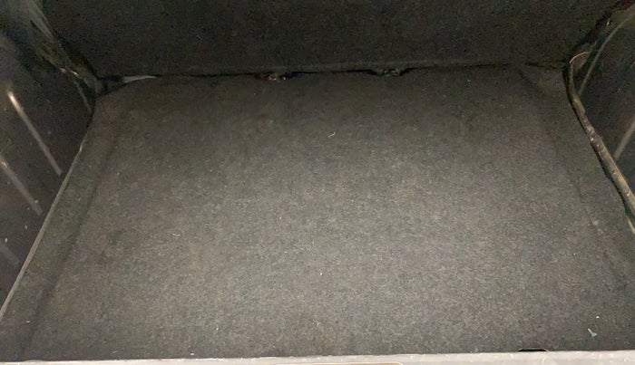 2017 Renault Kwid RXT 1.0 AMT, Petrol, Automatic, 44,636 km, Boot Inside