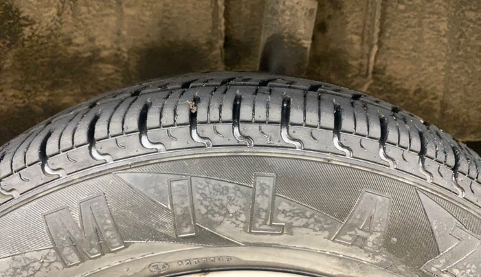 2017 Renault Kwid RXT 1.0 AMT, Petrol, Automatic, 44,636 km, Left Rear Tyre Tread