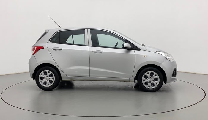 2016 Hyundai Grand i10 MAGNA 1.2 KAPPA VTVT, Petrol, Manual, 1,08,726 km, Right Side View