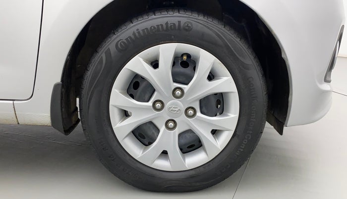 2016 Hyundai Grand i10 MAGNA 1.2 KAPPA VTVT, Petrol, Manual, 1,08,726 km, Right Front Wheel