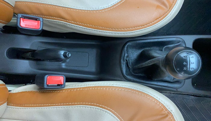 2018 Hyundai Eon MAGNA +, Petrol, Manual, 58,497 km, Gear Lever