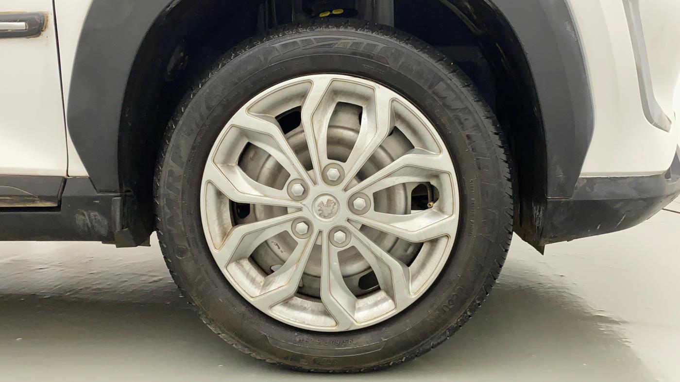 2021 Nissan MAGNITE XE, Petrol, Manual, 26,162 km, Right Front Wheel