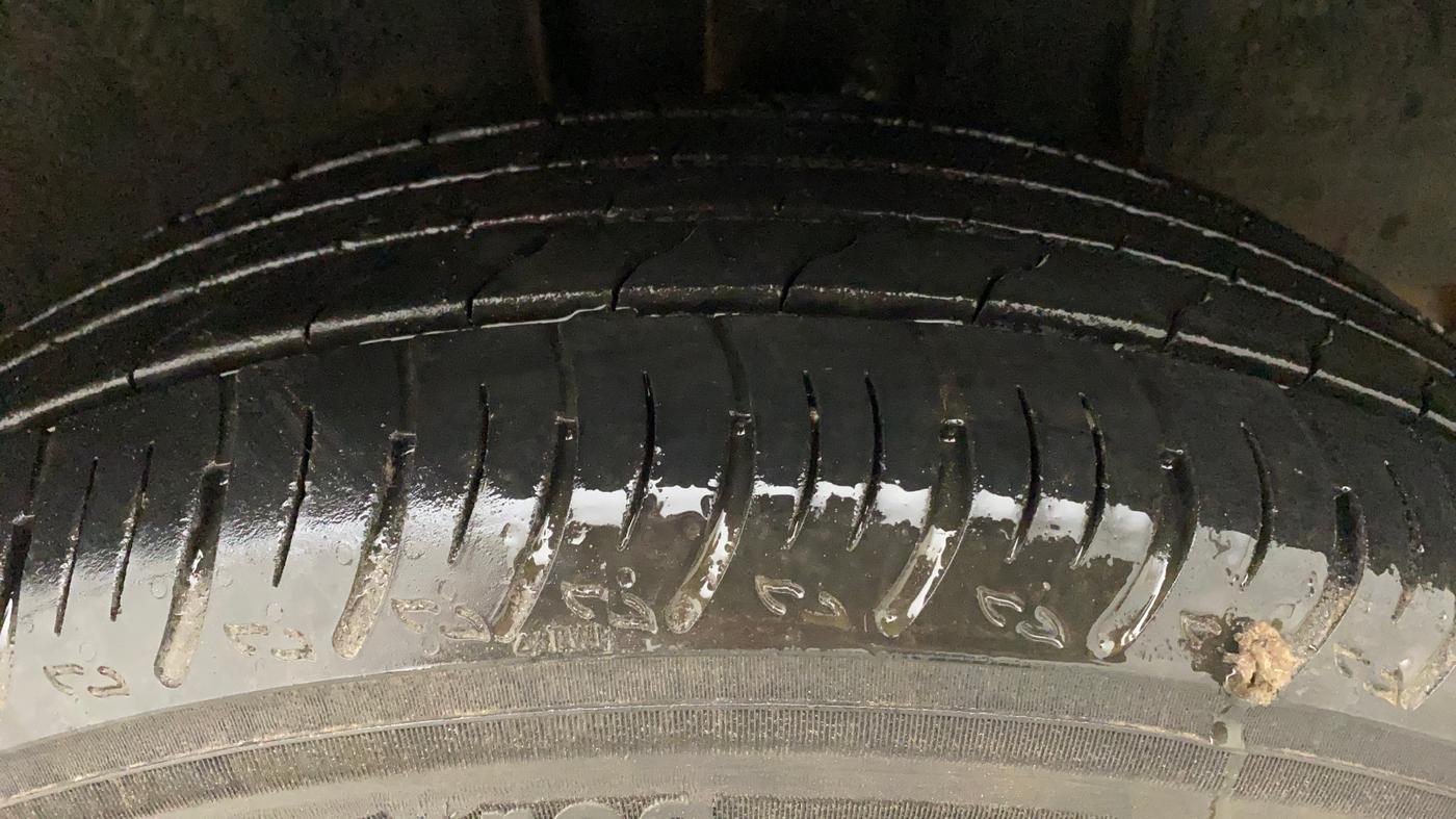 2021 Nissan MAGNITE XE, Petrol, Manual, 26,162 km, Left Rear Tyre Tread