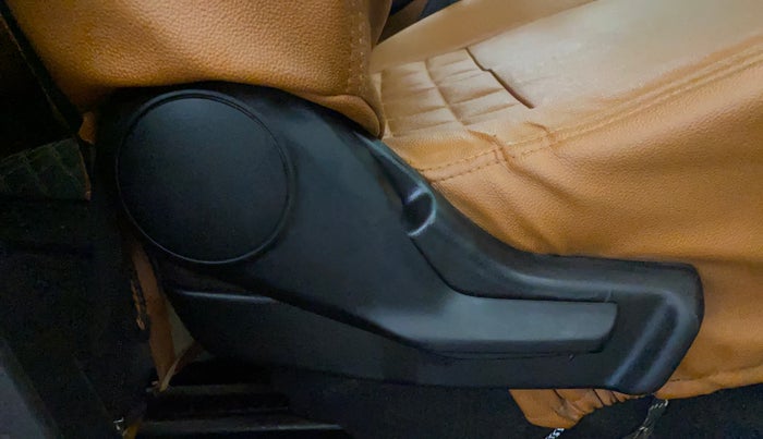 2017 Maruti IGNIS DELTA 1.2, Petrol, Manual, 71,862 km, Driver Side Adjustment Panel