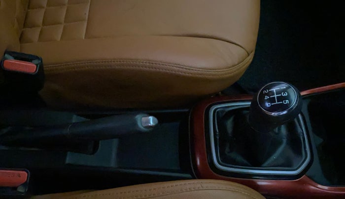 2017 Maruti IGNIS DELTA 1.2, Petrol, Manual, 71,862 km, Gear Lever