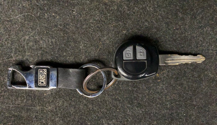 2013 Maruti Swift VDI, Diesel, Manual, 73,858 km, Key Close Up
