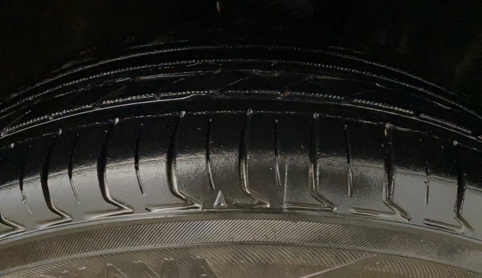 2022 Maruti New Wagon-R VXI CNG 1.0, CNG, Manual, 90,880 km, Right Front Tyre Tread