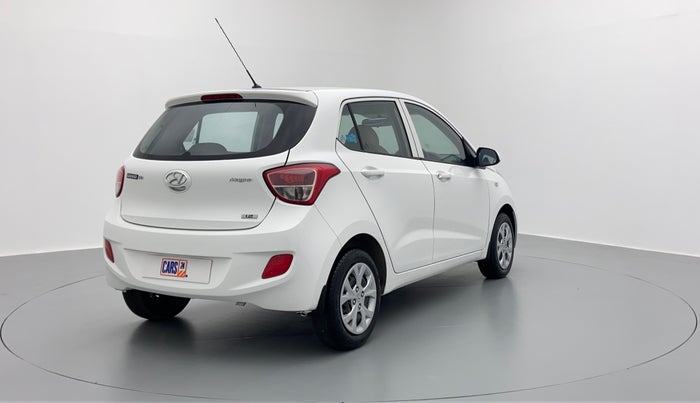 2016 Hyundai Grand i10 MAGNA 1.2 KAPPA VTVT, Petrol, Manual, 7,894 km, Right Back Diagonal (45- Degree) View