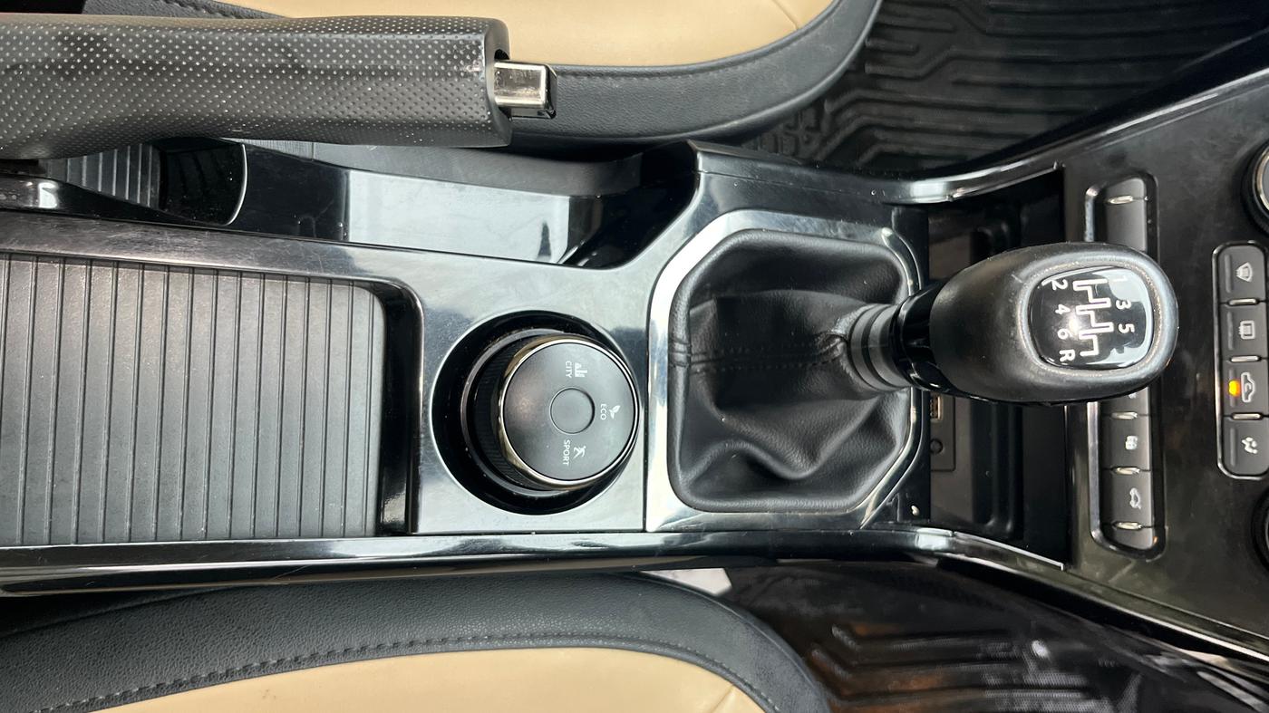 2022 Tata NEXON XZ PLUS PETROL KAZIRANGA, Petrol, Manual, 18,028 km, Gear Lever