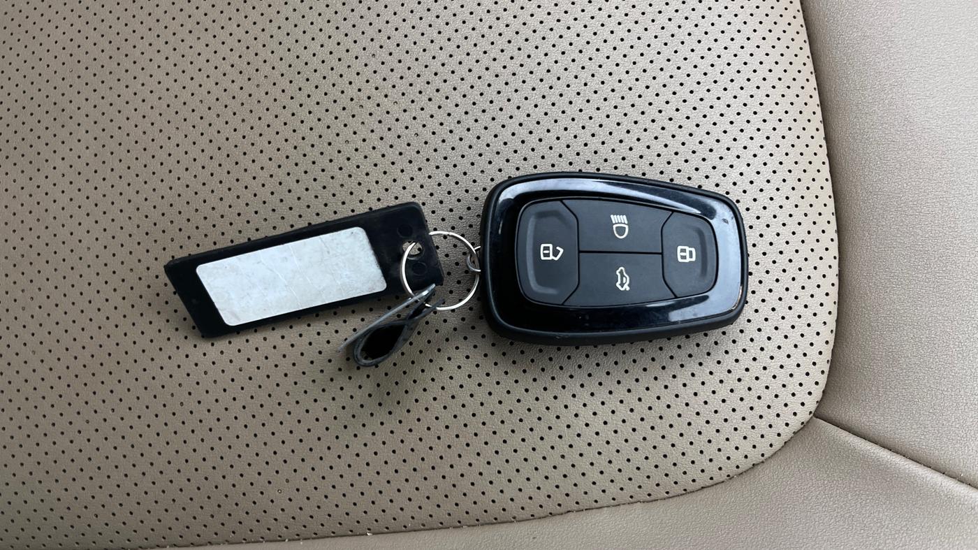 2022 Tata NEXON XZ PLUS PETROL KAZIRANGA, Petrol, Manual, 18,028 km, Key Close Up