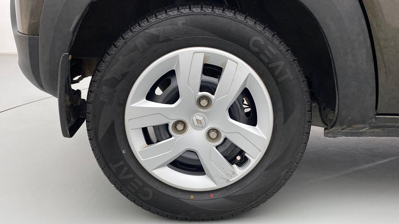 2019 Renault Kwid RXT 1.0 AMT (O), CNG, Automatic, 38,635 km, Right Rear Wheel
