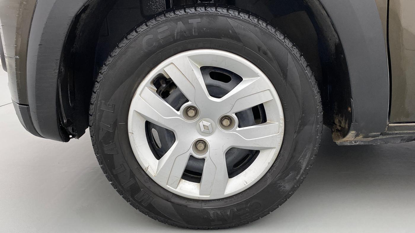 2019 Renault Kwid RXT 1.0 AMT (O), CNG, Automatic, 38,635 km, Left Front Wheel