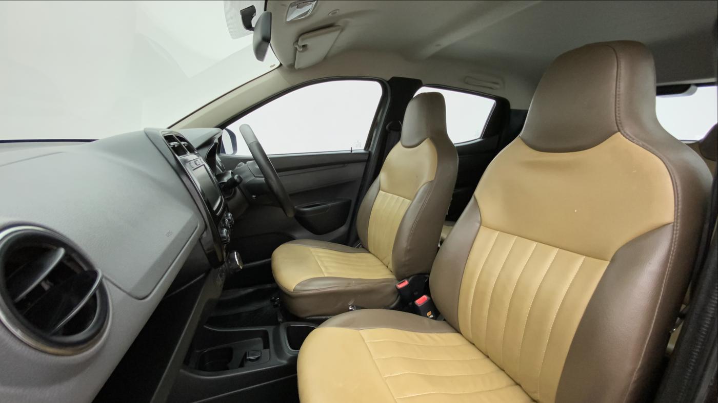 2019 Renault Kwid RXT 1.0 AMT (O), CNG, Automatic, 38,635 km, Right Side Front Door Cabin