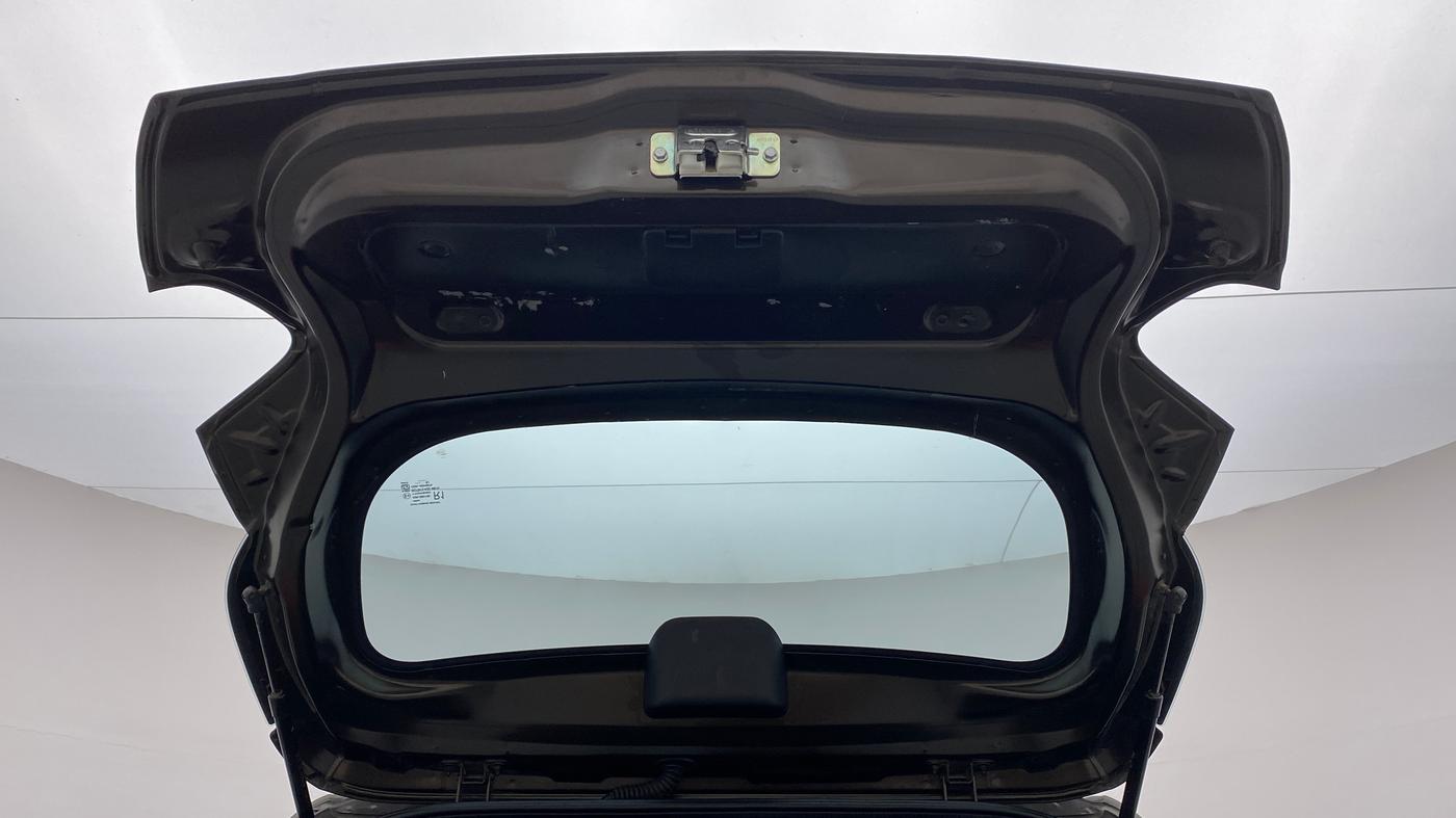 2019 Renault Kwid RXT 1.0 AMT (O), CNG, Automatic, 38,635 km, Boot Door Open