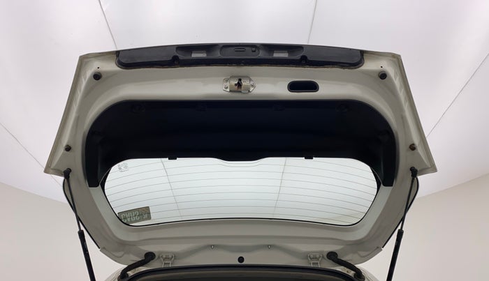 2016 Maruti Swift ZXI, Petrol, Manual, 50,413 km, Boot Door Open