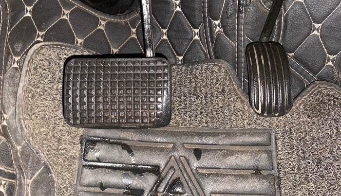 2018 Tata Hexa XTA 4X2 7 STR, Diesel, Automatic, 62,654 km, Pedals