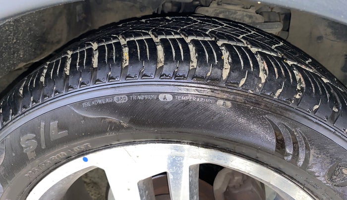 2018 Tata Hexa XTA 4X2 7 STR, Diesel, Automatic, 62,654 km, Right Front Tyre Tread