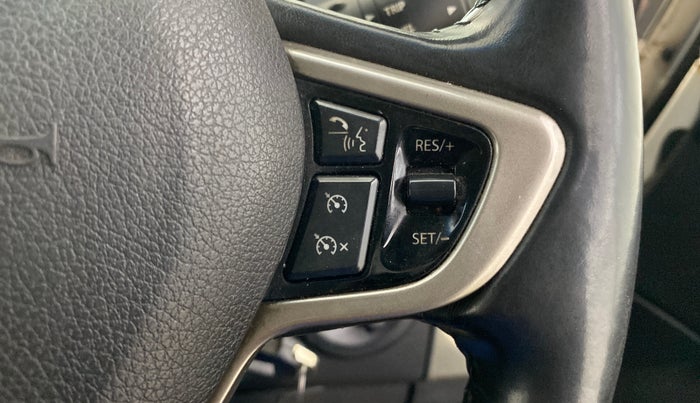 2018 Tata Hexa XTA 4X2 7 STR, Diesel, Automatic, 62,654 km, Adaptive Cruise Control