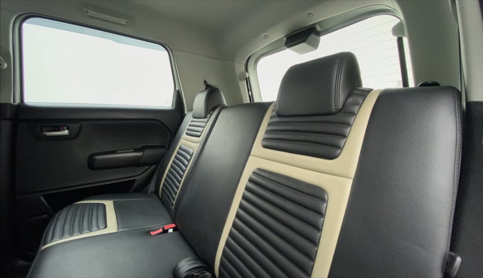 2019 Maruti New Wagon-R ZXI 1.2 old, Petrol, Manual, 20,535 km, Right Side Rear Door Cabin
