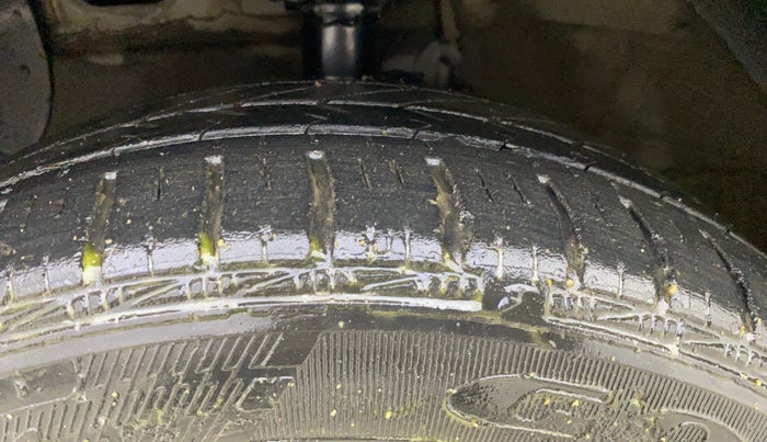 2014 Hyundai Grand i10 ASTA (O) 1.2 KAPPA VTVT, Petrol, Manual, 87,427 km, Left Front Tyre Tread