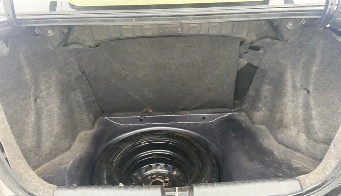 2015 Honda Amaze 1.2L I-VTEC VX, Petrol, Manual, 66,173 km, Boot Inside