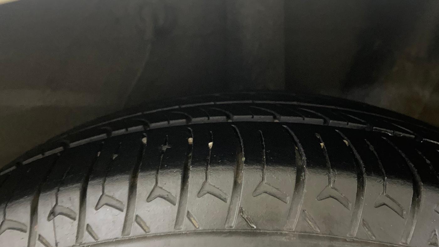2021 Hyundai GRAND I10 NIOS MAGNA AMT 1.2 KAPPA VTVT, CNG, Automatic, 84,702 km, Left Rear Tyre Tread
