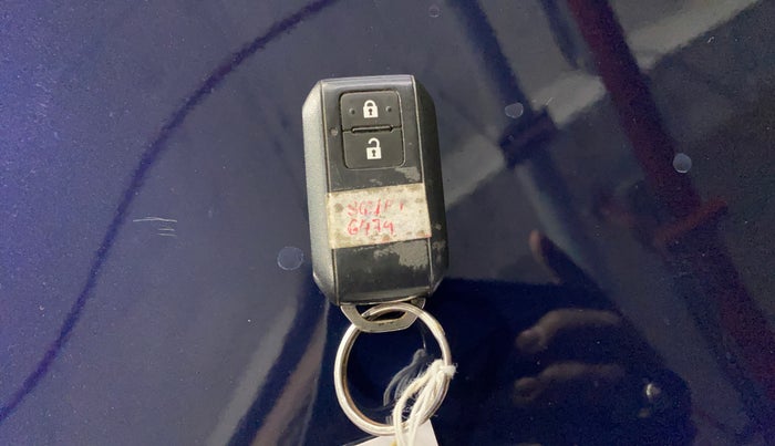 2022 Maruti Swift ZXI, Petrol, Manual, 43,123 km, Key Close Up