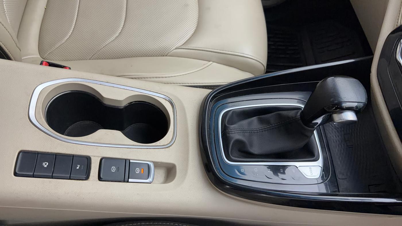 2022 MG HECTOR SHARP 1.5 PETROL CVT, Petrol, Automatic, 55,927 km, Gear Lever