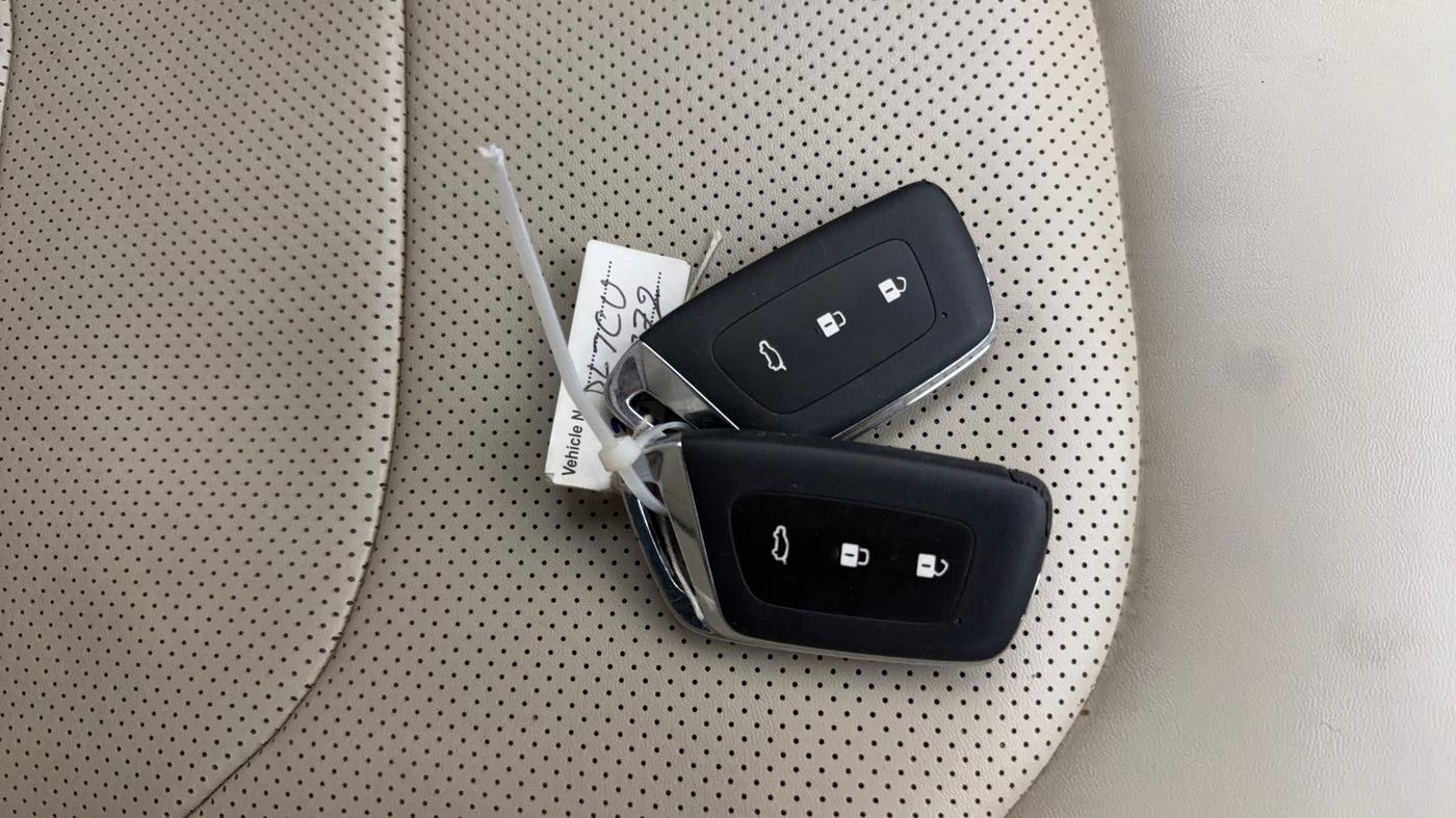 2022 MG HECTOR SHARP 1.5 PETROL CVT, Petrol, Automatic, 55,927 km, Key Close Up