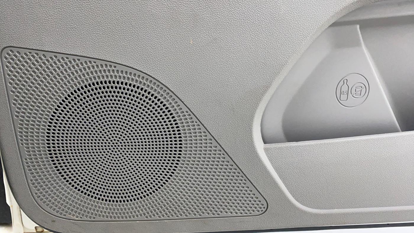 2017 Tata Tiago XZA 1.2 REVOTRON, Petrol, Automatic, 1 km, Speakers