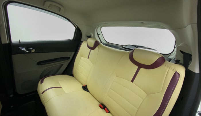 2017 Tata Tiago XZA 1.2 REVOTRON, Petrol, Automatic, 1 km, Right Side Door Cabin View