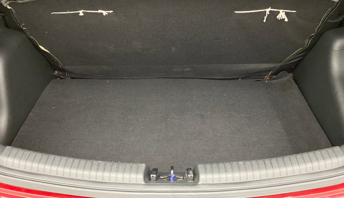 2017 Hyundai Grand i10 MAGNA 1.2 KAPPA VTVT, Petrol, Manual, 9,532 km, Boot Inside