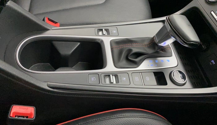 2020 Hyundai Creta SX (O) 1.4 TURBO DCT DUAL TONE, Petrol, Automatic, 30,499 km, Gear Lever