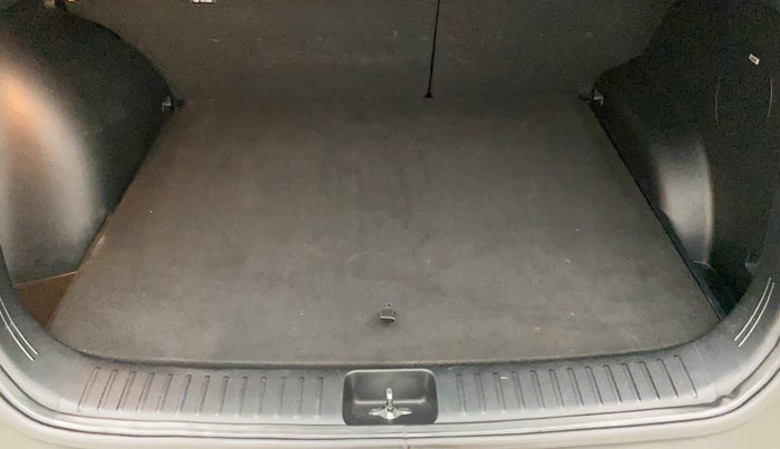 2020 Hyundai Creta SX (O) 1.4 TURBO DCT DUAL TONE, Petrol, Automatic, 30,499 km, Boot Inside