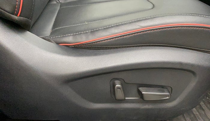 2020 Hyundai Creta SX (O) 1.4 TURBO DCT DUAL TONE, Petrol, Automatic, 30,499 km, Driver Side Adjustment Panel
