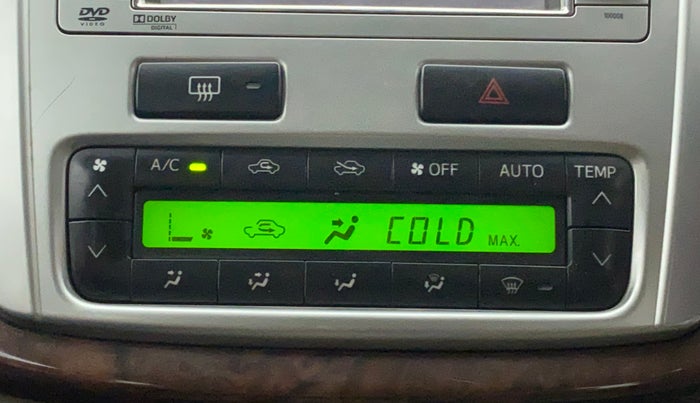 2013 Toyota Innova 2.5 VX 7 STR BS IV, Diesel, Manual, 1,02,551 km, Automatic Climate Control