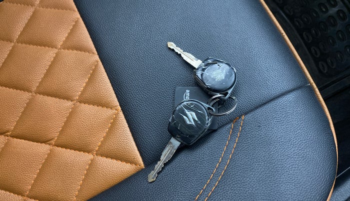 2013 Maruti Swift VXI, Petrol, Manual, 1,15,028 km, Key Close Up