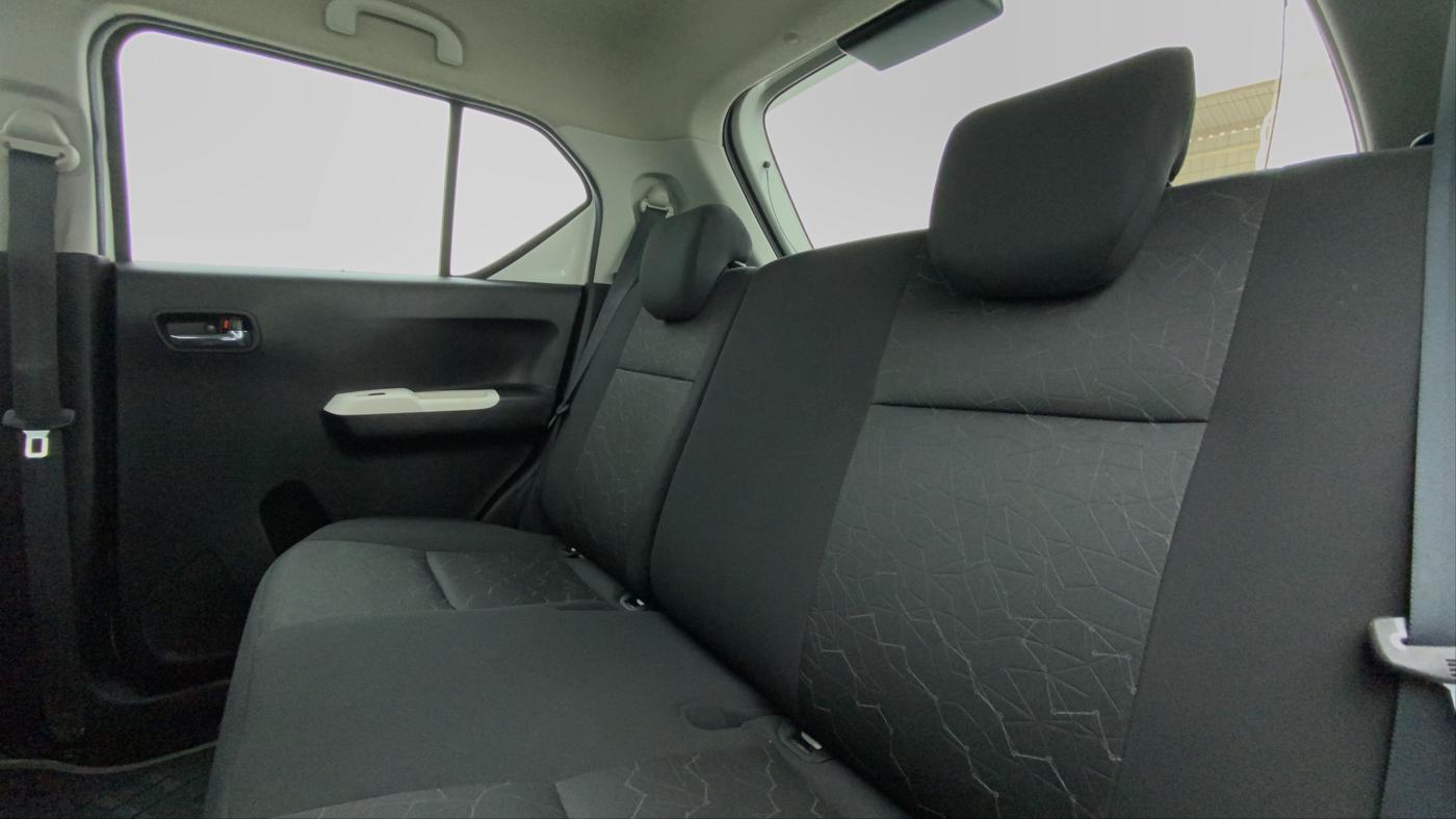2017 Maruti IGNIS ZETA 1.3 DDIS, Diesel, Manual, 30,728 km, Right Side Door Cabin View