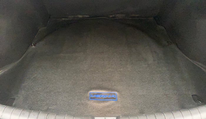 2019 Hyundai Verna 1.6 VTVT SX (O) AT, Petrol, Automatic, 72,960 km, Boot Inside