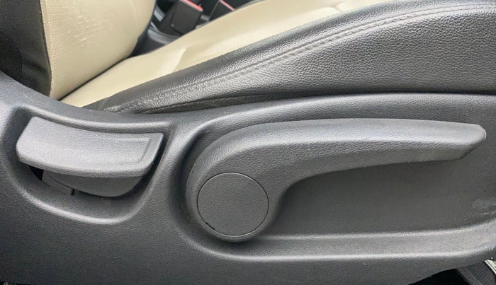 2019 Hyundai Verna 1.6 VTVT SX (O) AT, Petrol, Automatic, 72,960 km, Driver Side Adjustment Panel