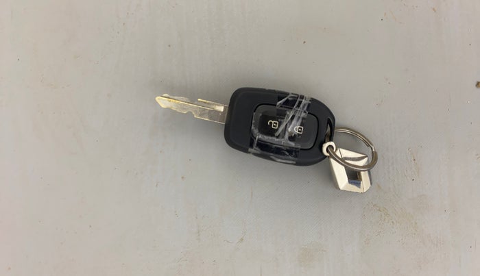 2021 Tata NEXON XMA SUNROOF PETROL, Petrol, Automatic, 20,203 km, Key Close Up