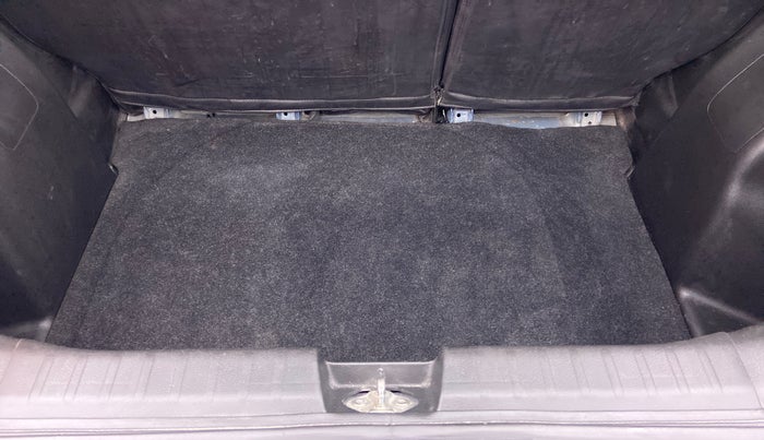 2017 Maruti Baleno ZETA 1.2 K12, Petrol, Manual, 43,508 km, Boot Inside