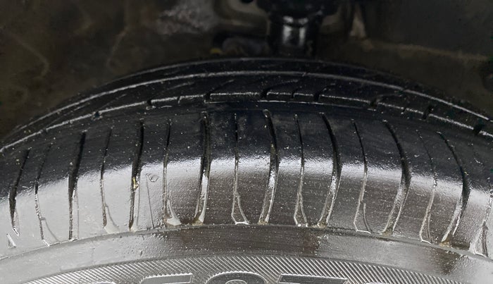 2016 Maruti Celerio ZXI AMT, Petrol, Automatic, 85,522 km, Right Front Tyre Tread