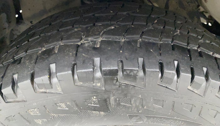 2016 Toyota Fortuner 3.0 AT 4X2, Diesel, Automatic, 1,97,528 km, Left Front Tyre Tread